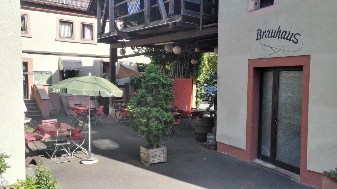 Wirtshaus & Hotel Zur Alten Brauerei Zapf Uettingen Exterior photo